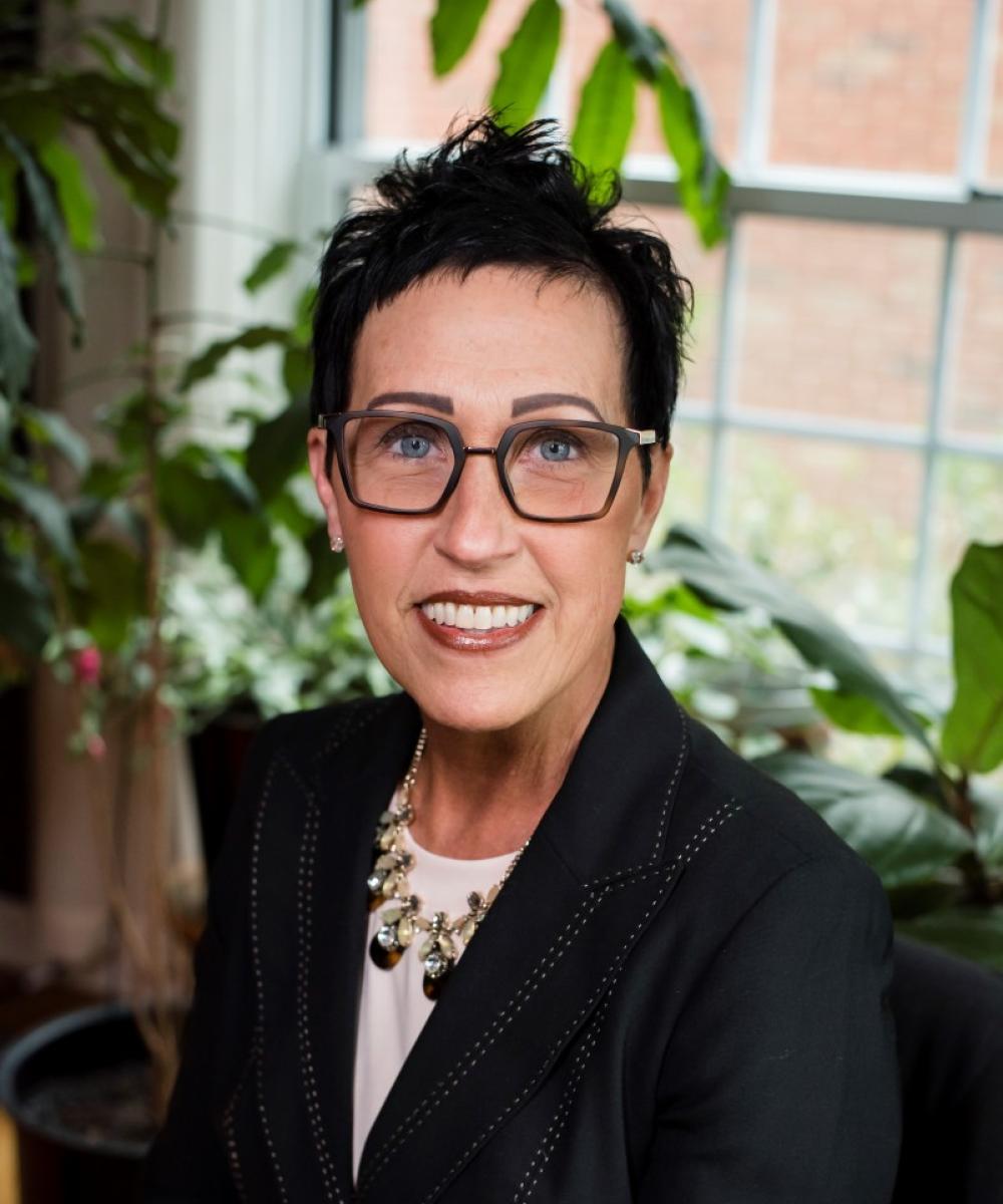 Sherlyn Swindell headshot
